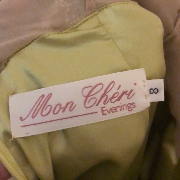 GORGEOUS Mon Cherie size 8 gown with clutch - Picture 9 of 15